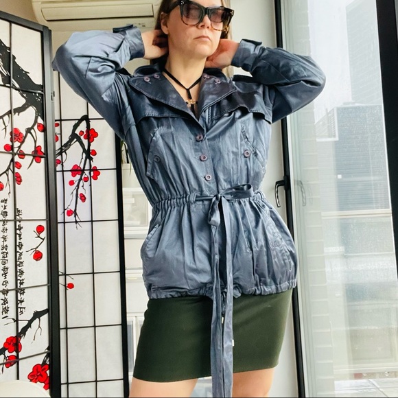 🚢 Reformation Vintage Metallic Belted Satin Trench Coat - Picture 9 of 16